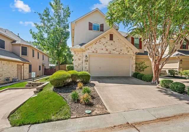 Photo 1 of Single family home for sale at 614 Rosemead Dr, Euless, TX 76039 | MLS# 21387959 | Listing updated on 2026-10-07