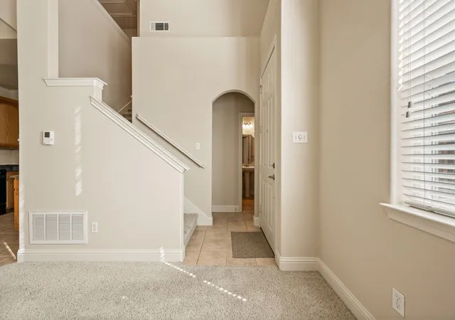 Photo 3 of Single family home for sale at 614 Rosemead Dr, Euless, TX 76039 | MLS# 21387959 | Listing updated on 2026-10-07