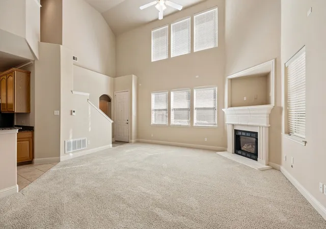 Photo 4 of Single family home for sale at 614 Rosemead Dr, Euless, TX 76039 | MLS# 21387959 | Listing updated on 2026-10-07