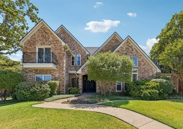 Photo 1 of Single family home for sale at 6512 Shorewood Dr, Arlington, TX 76016 | MLS# 21386671 | Listing updated on 2026-09-20