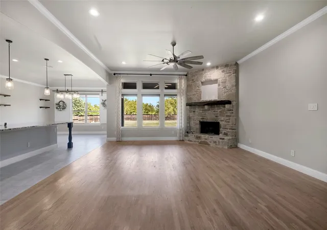 Photo 2 of Sale Pending at 341 Amber Ln, Nevada, TX 75173 | MLS# 21388219 | Listing updated on 2026-10-01