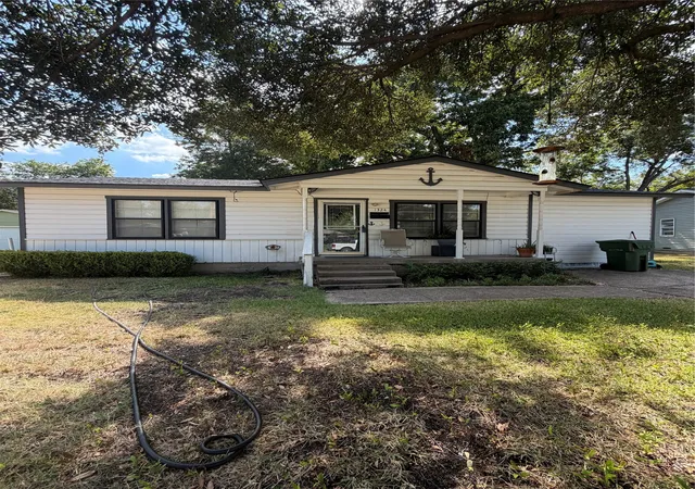 Photo 1 of Single family home for sale at 1324 Dale Dr, Garland, TX 75041 | MLS# 21388445 | Listing updated on 2026-10-06