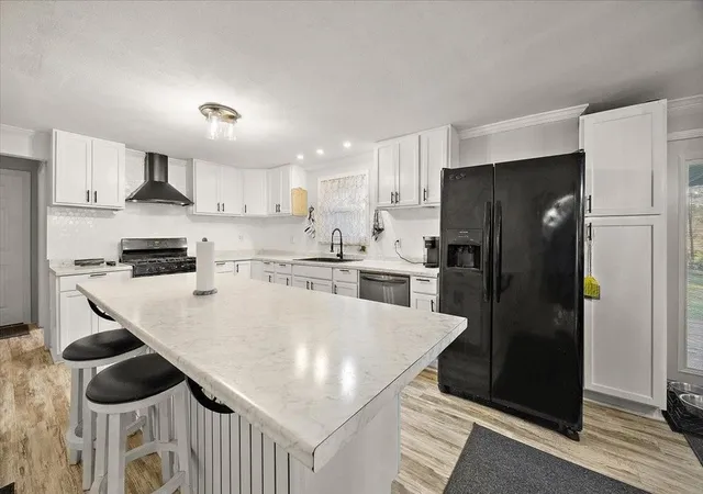 Photo 3 of Single family home for sale at 7805 State Hwy 87 S, Shelbyville, TX 75973 | MLS# 21388136 | Listing updated on 2026-09-28