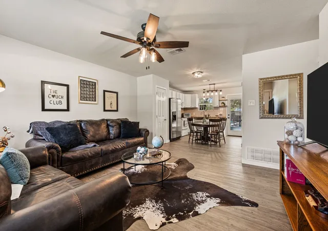 Photo 3 of Single family home for sale at 110 Shady Springs Dr, Bridgeport, TX 76426 | MLS# 21387927 | Listing updated on 2026-10-09