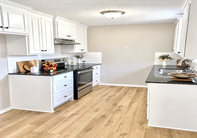 Photo 3 of Single family home for sale at 4908 Dahlia Dr, Bossier City, LA 71111 | MLS# 21387504 | Listing updated on 2026-10-06