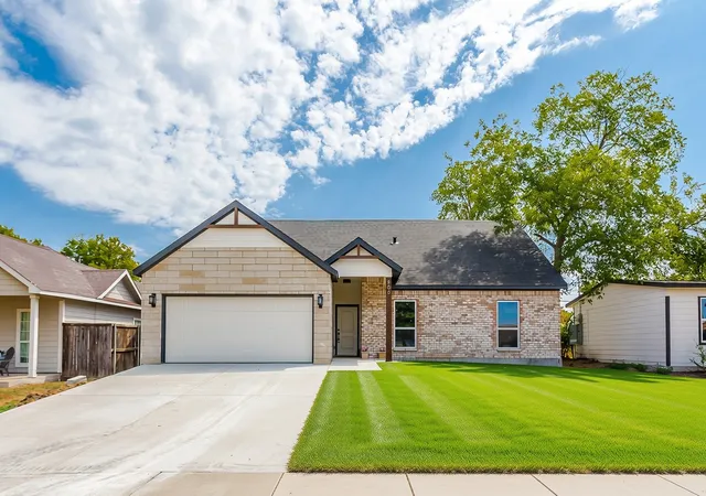 Photo 1 of Single family home for sale at 808 Wilkinson Dr, Mesquite, TX 75149 | MLS# 21387638 | Listing updated on 2026-10-05