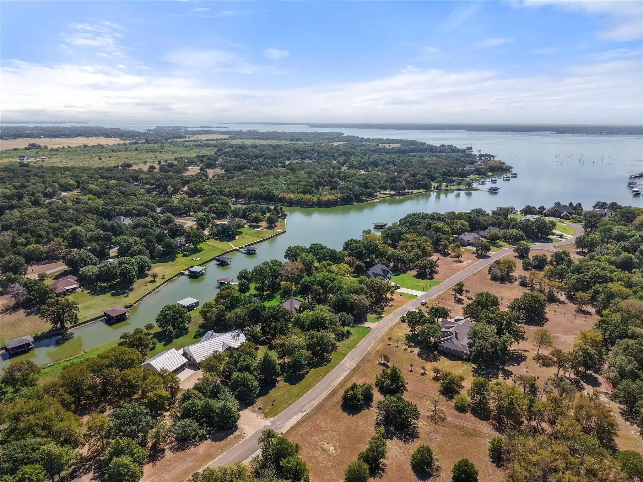 Photo 1 of Single family home for sale at 529 La Bota, Corsicana, TX 75109 | MLS# 21387885 | Listing updated on 2026-10-22
