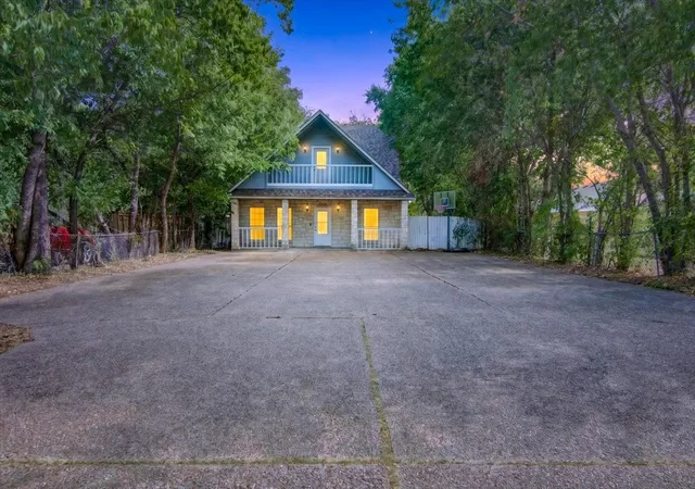 Photo 1 of Single family home for sale at 1920 S 15th Street, Waco, TX 76706 | MLS# 21357808 | Listing updated on 2026-09-20