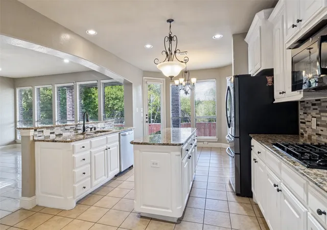 Photo 1 of Single family home for sale at 6631 Crestmoor Ln, Sachse, TX 75048 | MLS# 21388522 | Listing updated on 2026-10-04