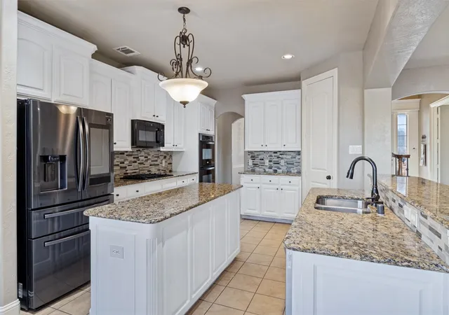 Photo 2 of Single family home for sale at 6631 Crestmoor Ln, Sachse, TX 75048 | MLS# 21388522 | Listing updated on 2026-10-04
