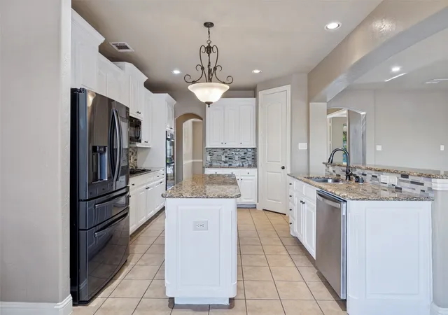 Photo 3 of Single family home for sale at 6631 Crestmoor Ln, Sachse, TX 75048 | MLS# 21388522 | Listing updated on 2026-10-04