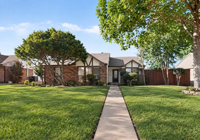 Photo 1 of Single family home for sale at 19044 Bilbrook Ln, Dallas, TX 75287 | MLS# 21387108 | Listing updated on 2026-10-07