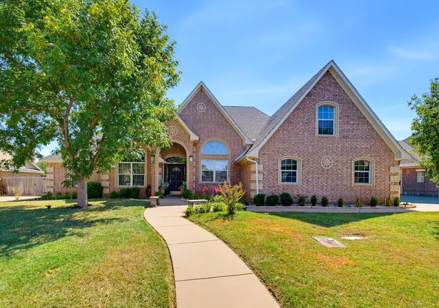 Photo 1 of Sale Pending at 4517 Vista Grande, Abilene, TX 79606 | MLS# 21388243 | Listing updated on 2026-09-28