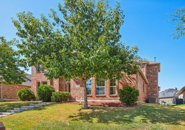 Photo 2 of Single family home for sale at 123 Parkwood Dr, Wylie, TX 75098 | MLS# 21386791 | Listing updated on 2026-10-08