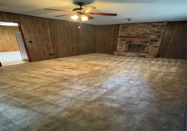 Photo 3 of Single family home for sale at 314 Hall St, Whitesboro, TX 76273 | MLS# 21371432 | Listing updated on 2026-09-29