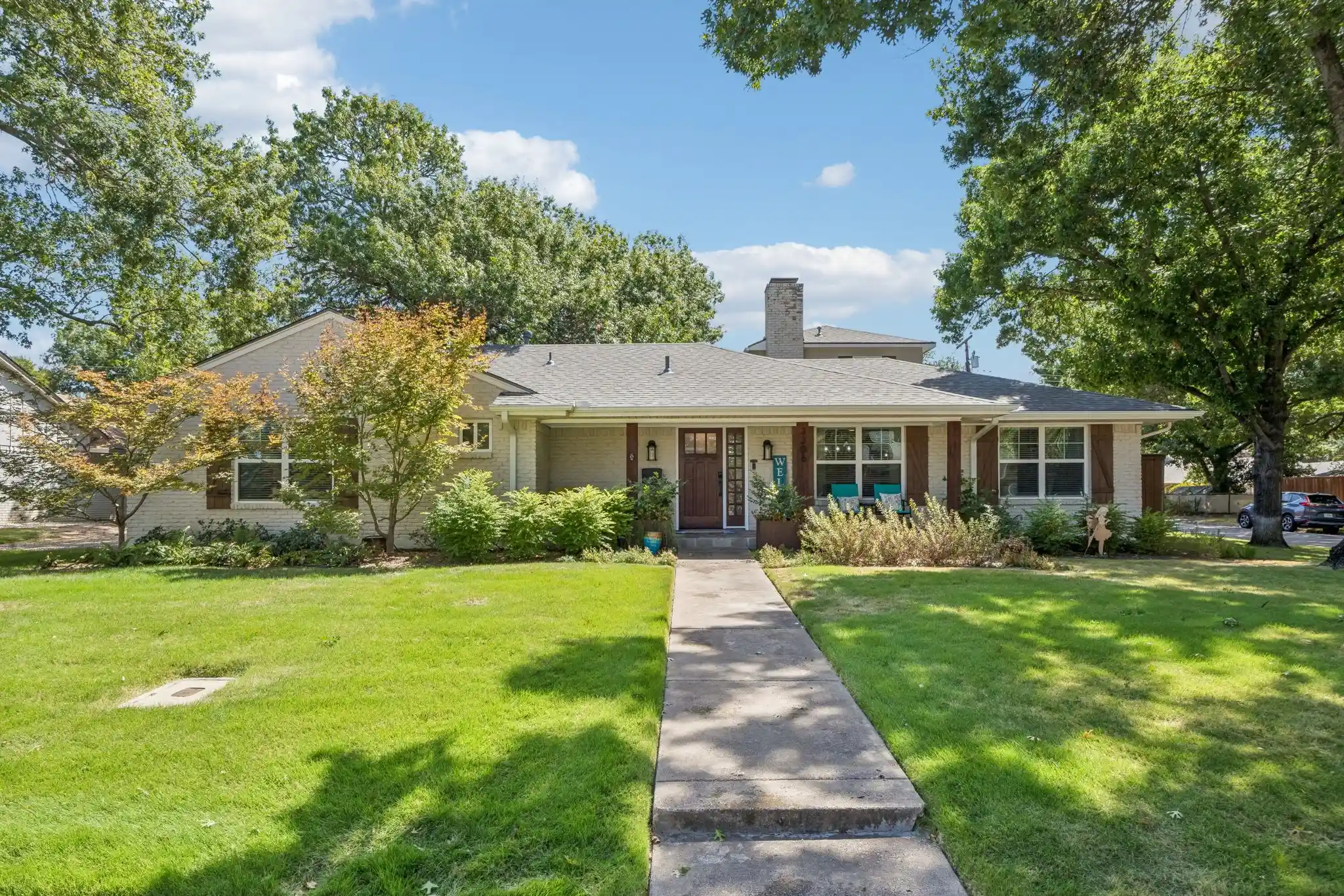 Photo 1 of Sale Pending at 3306 Norcross Ln, Dallas, TX 75229 | MLS# 21388168 | Listing updated on 2026-10-12