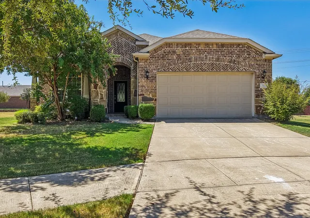 Photo 2 of Single family home for sale at 3277 Castaway Ln, Frisco, TX 75036 | MLS# 21388324 | Listing updated on 2026-09-28