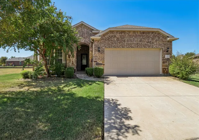 Photo 3 of Single family home for sale at 3277 Castaway Ln, Frisco, TX 75036 | MLS# 21388324 | Listing updated on 2026-09-28