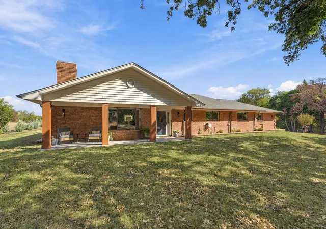 Photo 3 of Single family home for sale at 11563 State Hwy 59 N, Montague, TX 76251 | MLS# 21388048 | Listing updated on 2026-09-25