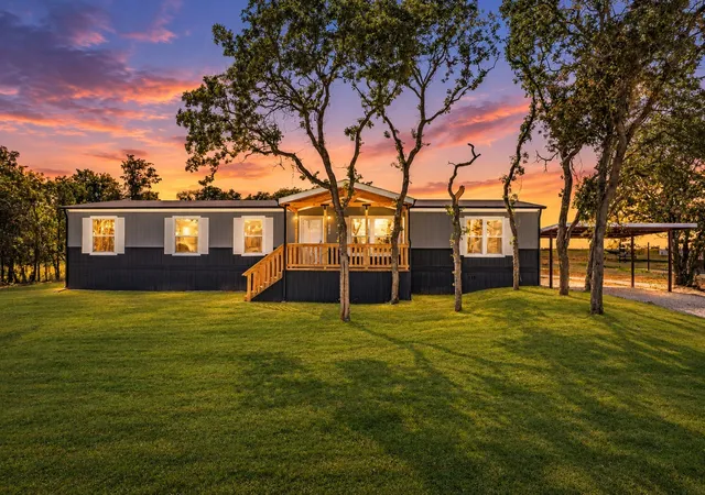 Photo 2 of Manufactured home for sale at 242 Huddleston Rd, Sunset, TX 76270 | MLS# 21349555 | Listing updated on 2026-09-17
