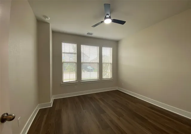 Photo 3 of Single family home for sale at 852 Reynolds Dr, Fate, TX 75087 | MLS# 21388784 | Listing updated on 2026-09-17