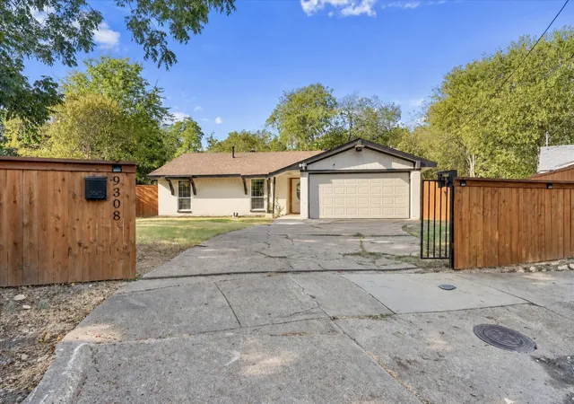 Photo 3 of Single family home for sale at 9308 Sandyhook Cir, Dallas, TX 75227 | MLS# 21388707 | Listing updated on 2026-10-05