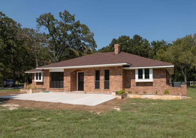 Photo 2 of Single family home for sale at 6373 Fm 2101, Quinlan, TX 75474 | MLS# 21388799 | Listing updated on 2026-09-17
