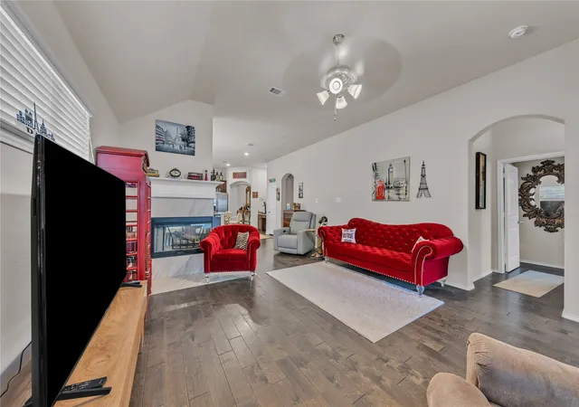 Photo 1 of Single family home for sale at 2524 Hadley St, Weatherford, TX 76087 | MLS# 21388484 | Listing updated on 2026-10-03