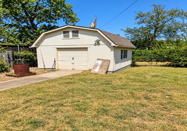 Photo 3 of Single family home for sale at 301 Washington St, Garland, TX 75040 | MLS# 21388673 | Listing updated on 2026-09-17