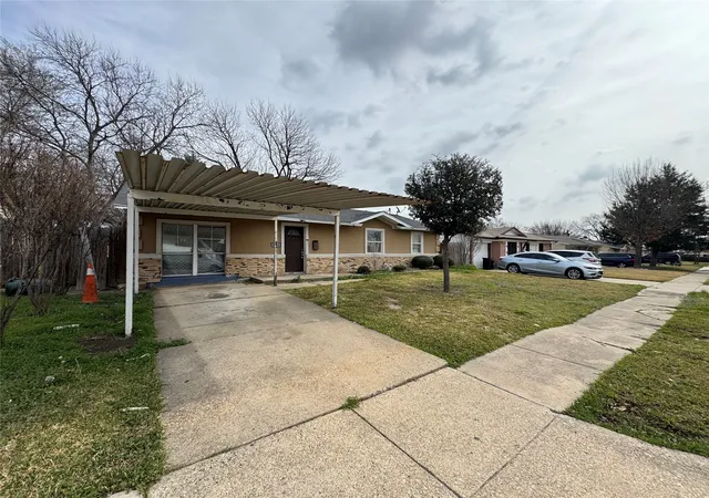 Photo 2 of Sale Pending at 3604 Heath Ln, Mesquite, TX 75150 | MLS# 21388268 | Listing updated on 2026-10-02
