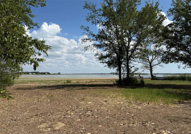 Photo 2 of Land for sale at 456 Cswy View, Kemp, TX 75143 | MLS# 21386581 | Listing updated on 2026-09-18