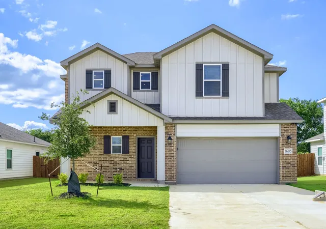 Photo 1 of Single family home for sale at 1605 Annabelle St, Cleburne, TX 76031 | MLS# 21388474 | Listing updated on 2026-09-17