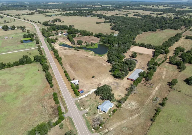 Photo 3 of Single family home for sale at 9488 Fm 937, Marquez, TX 77865 | MLS# 21385285 | Listing updated on 2026-10-04