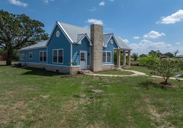 Photo 3 of Single family home for sale at 9488 Fm 937, Marquez, TX 77865 | MLS# 21385285 | Listing updated on 2026-10-04
