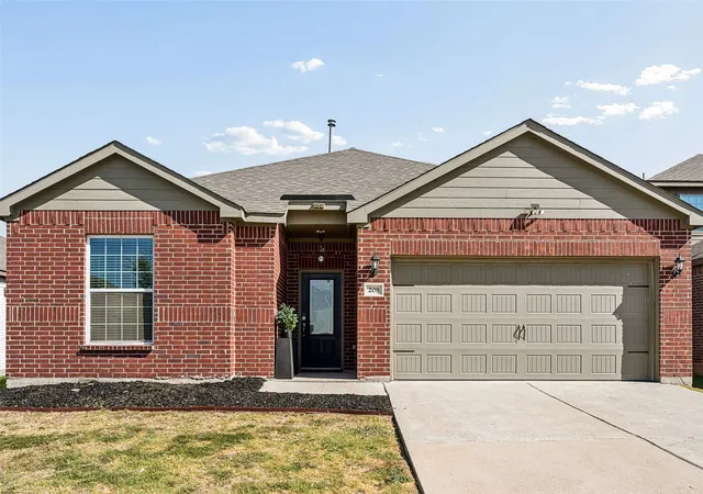 Photo 3 of Single family home for sale at 208 Emma Dr, Anna, TX 75409 | MLS# 21388928 | Listing updated on 2026-09-17