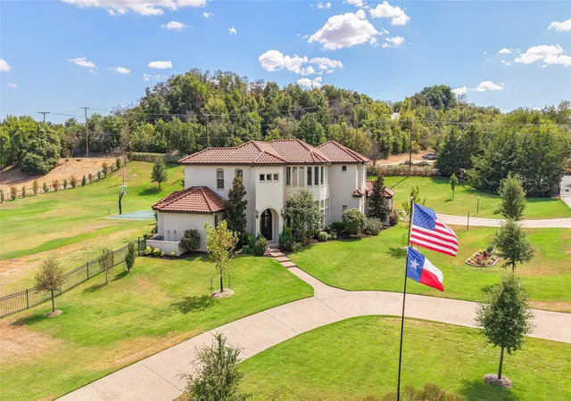 Photo 2 of Single family home for sale at 102 Whitney Ct, Aledo, TX 76008 | MLS# 21388097 | Listing updated on 2026-09-26