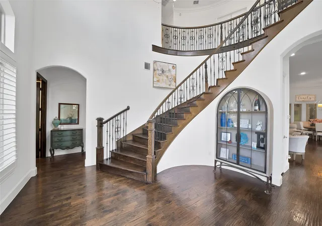 Photo 4 of Single family home for sale at 102 Whitney Ct, Aledo, TX 76008 | MLS# 21388097 | Listing updated on 2026-09-26