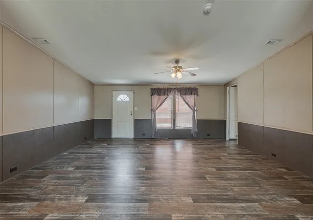 Photo 3 of Manufactured home for sale at 181 Sondra Lin Blvd, Decatur, TX 76234 | MLS# 21388947 | Listing updated on 2026-09-17