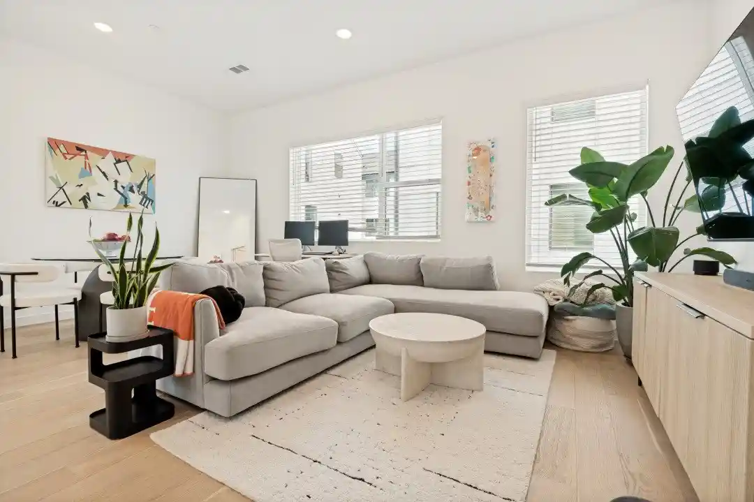 Condo for sale at 427 W 10th Street #201, Dallas, TX 75208 | MLS# 21382027
