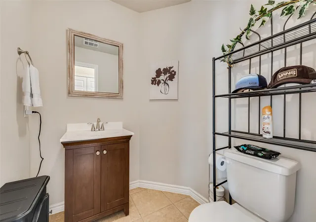 Photo 4 of Single family home for sale at 7622 W Shore Dr, The Colony, TX 75056 | MLS# 21388960 | Listing updated on 2026-09-17
