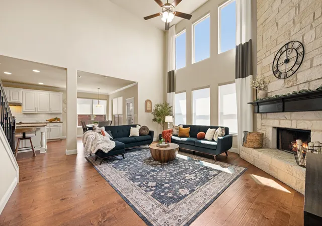 Photo 2 of Sale Pending at 325 Little John Ct, Fort Worth, TX 76179 | MLS# 21354122 | Listing updated on 2026-09-27