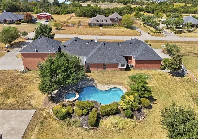 Photo 3 of Sale Pending at 1150 Scarlett Dr, Allen, TX 75002 | MLS# 21387400 | Listing updated on 2026-10-06