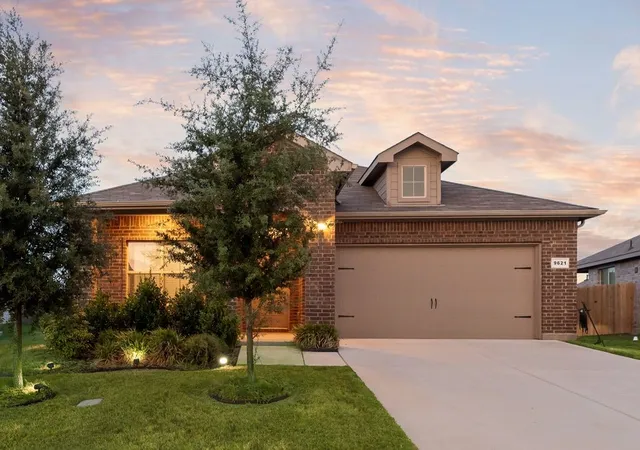Photo 1 of Single family home for sale at 9621 Catclaw Ter, Crowley, TX 76036 | MLS# 21382588 | Listing updated on 2026-10-03