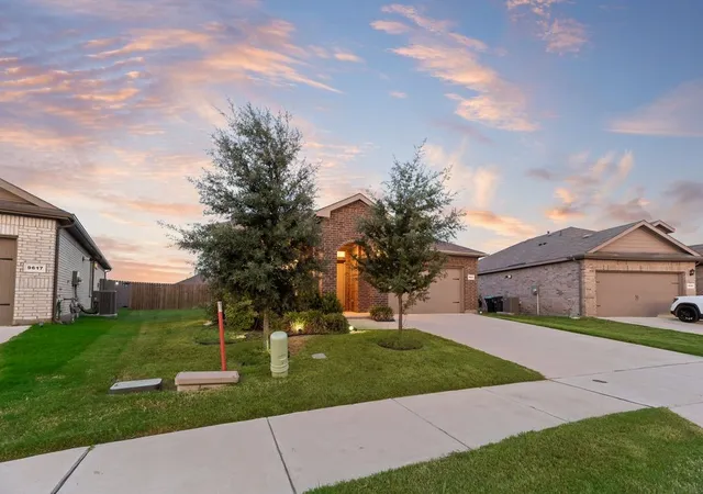 Photo 3 of Single family home for sale at 9621 Catclaw Ter, Crowley, TX 76036 | MLS# 21382588 | Listing updated on 2026-10-03
