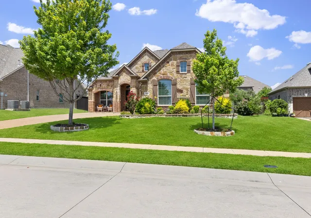 Photo 2 of Single family home for sale at 9902 Clubhouse Cir, Rowlett, TX 75089 | MLS# 21388977 | Listing updated on 2026-09-26