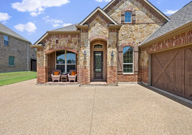 Photo 4 of Single family home for sale at 9902 Clubhouse Cir, Rowlett, TX 75089 | MLS# 21388977 | Listing updated on 2026-09-26