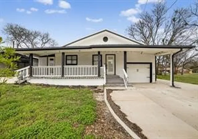Single family home for sale at 204 Dewitt St, Alba, TX 75410 | MLS# 21388978 | Listing updated on 2026-09-17
