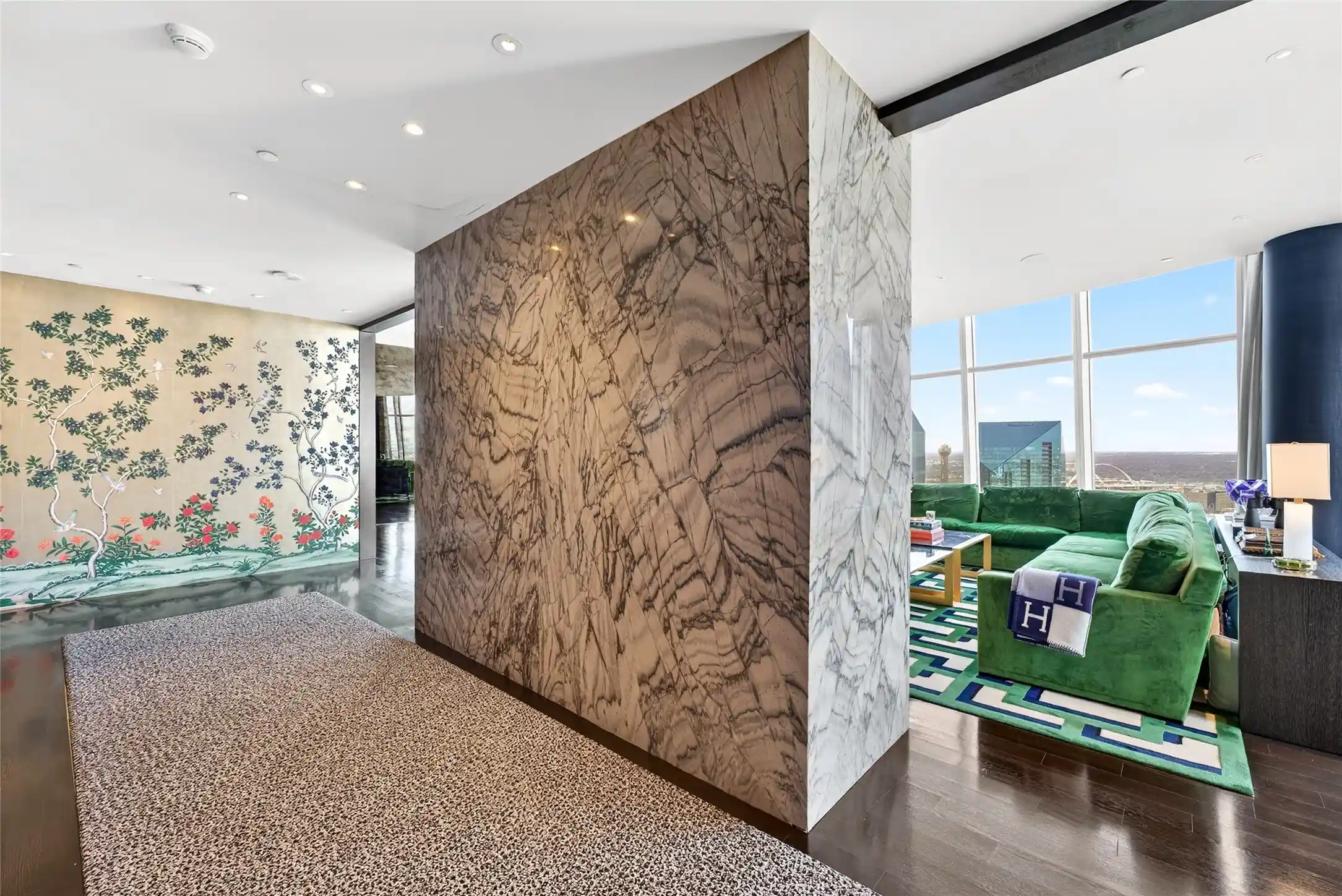 Listing Photo 2 - Condo for sale in Museum Tower located at 1918 Olive St, Dallas, TX 75201 - Unit #3701