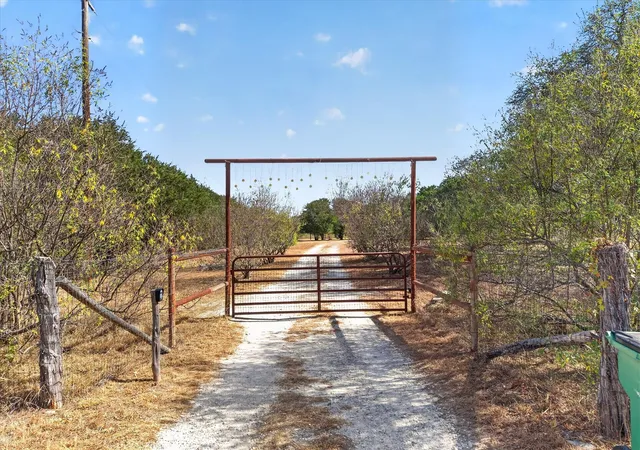 Photo 3 of Sale Pending at 2607 Williamson Rd, Granbury, TX 76048 | MLS# 21388276 | Listing updated on 2026-10-02
