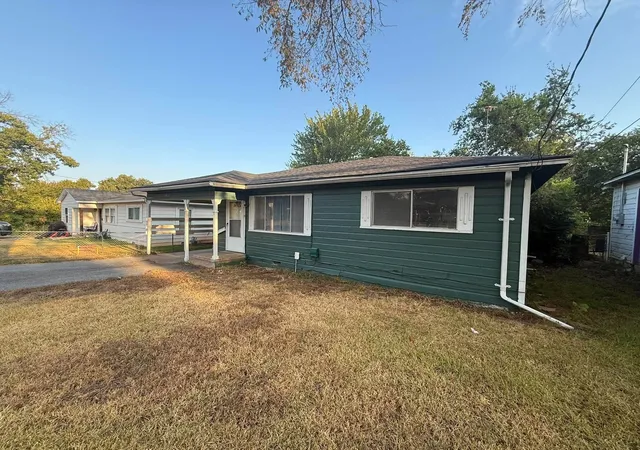 Photo 11 of Single family home for sale at 1055 W Star St, Denison, TX 75020 | MLS# 21388976 | Listing updated on 2026-10-09